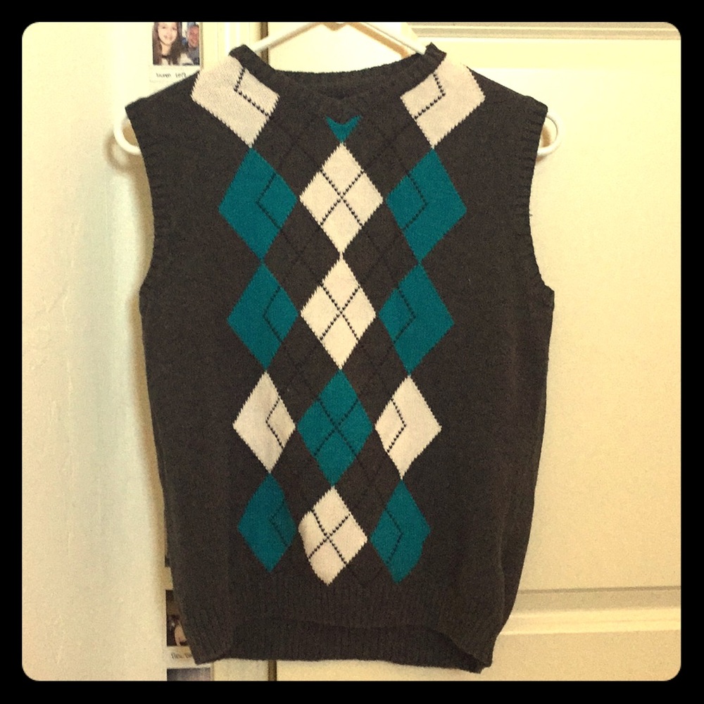 COZY GREY KNIT SLEEVELESS SWEATER